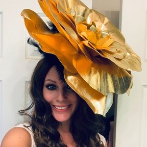Large gold Kentucky derby fascinator